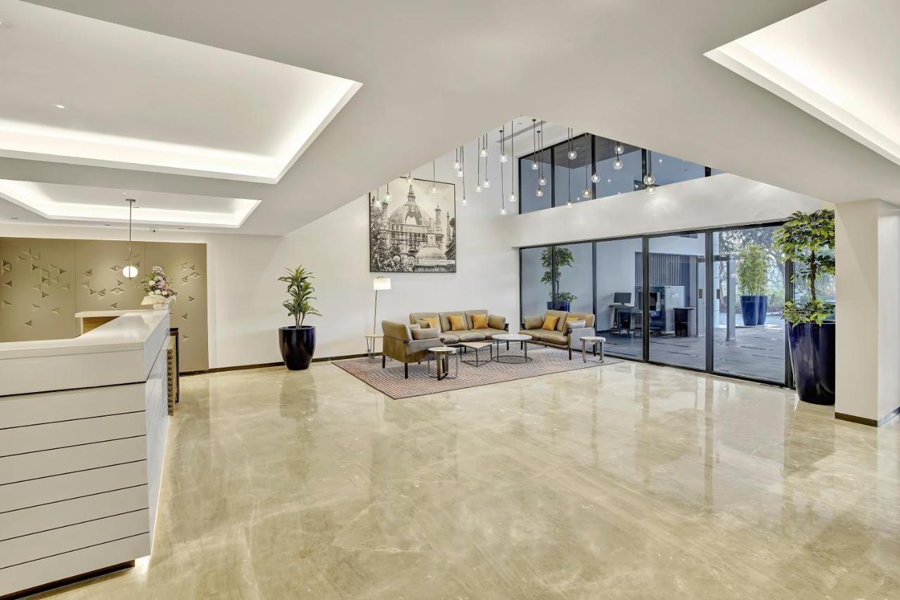 Park Inn By Radisson Сурат Экстерьер фото