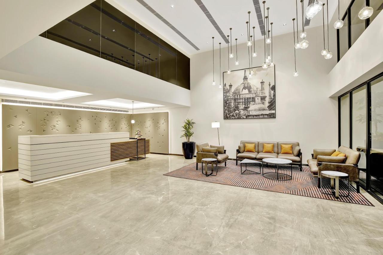 Park Inn By Radisson Сурат Экстерьер фото