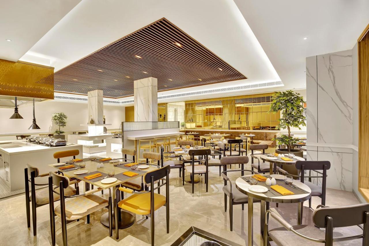 Park Inn By Radisson Сурат Экстерьер фото