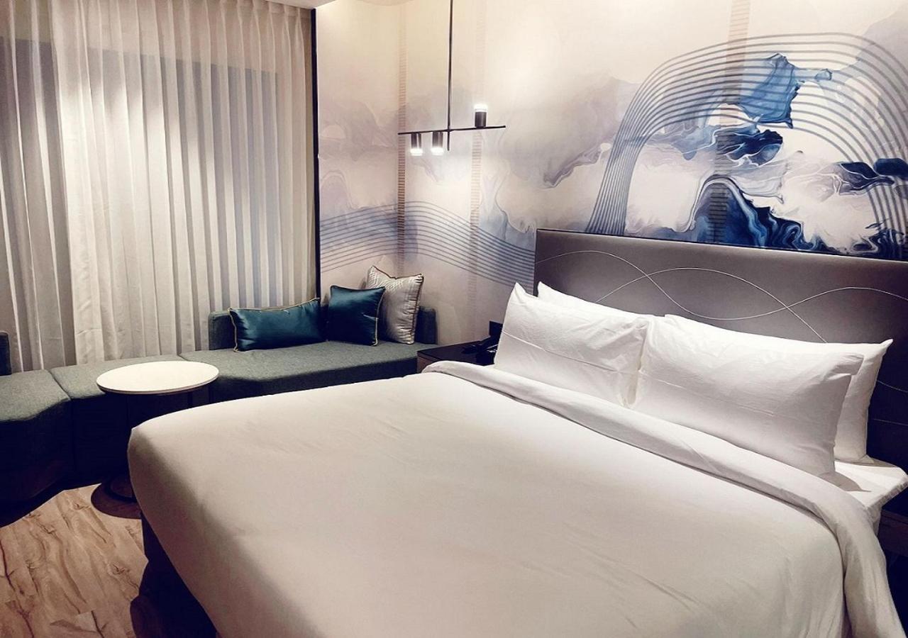 Park Inn By Radisson Сурат Экстерьер фото